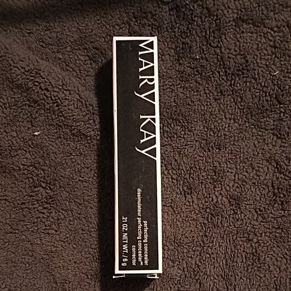 Mary Kay Perfecting Concealer